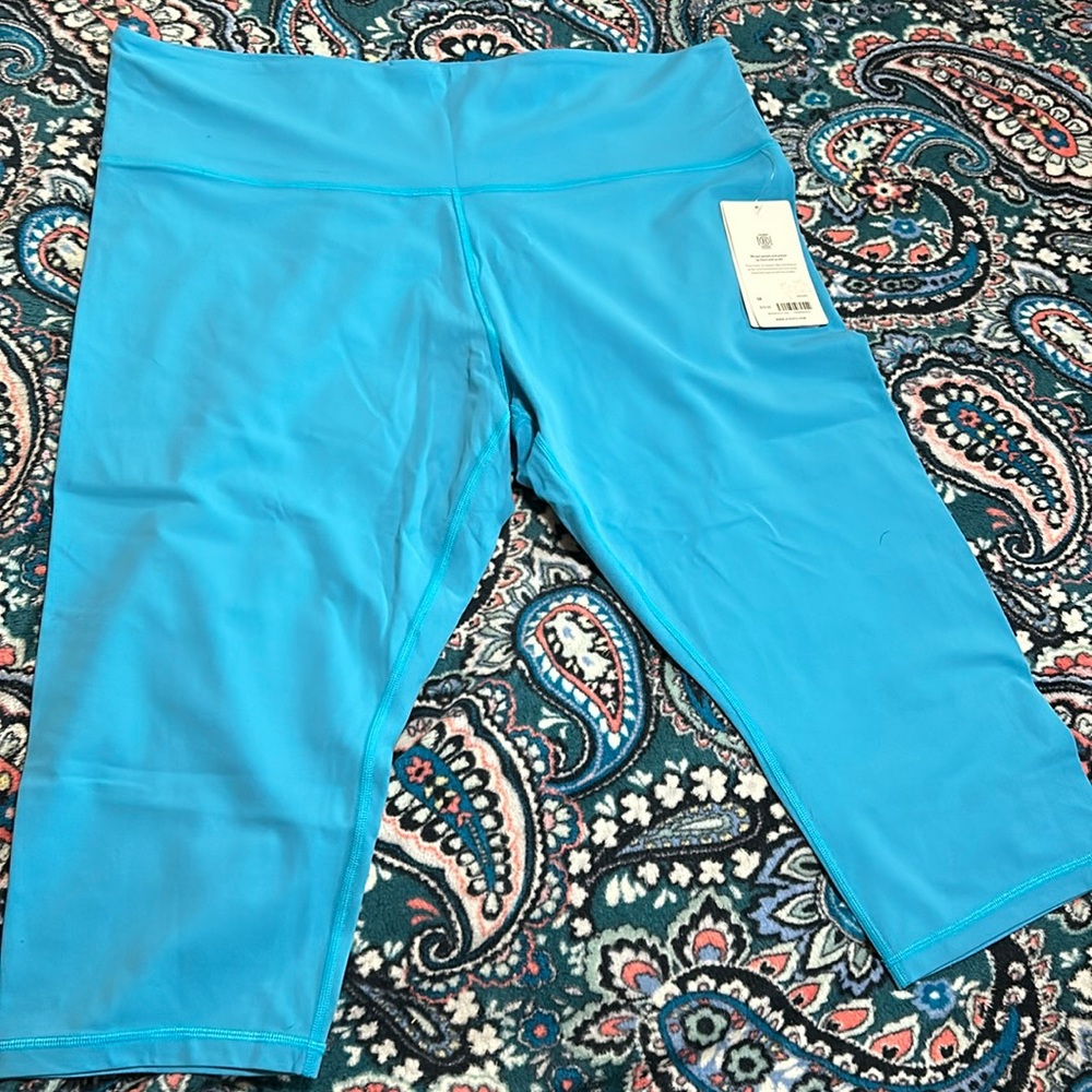 NWT Athleta Ultra High Rise Elation Capri